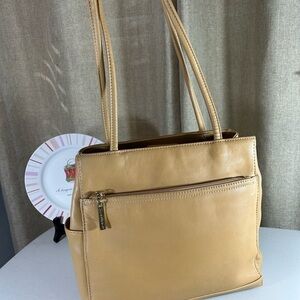 Giani Bernini tan shoulder bag